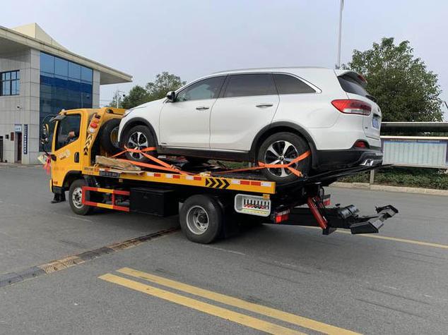 汽車道路救援全解析 定義、核心項(xiàng)目與服務(wù)指南