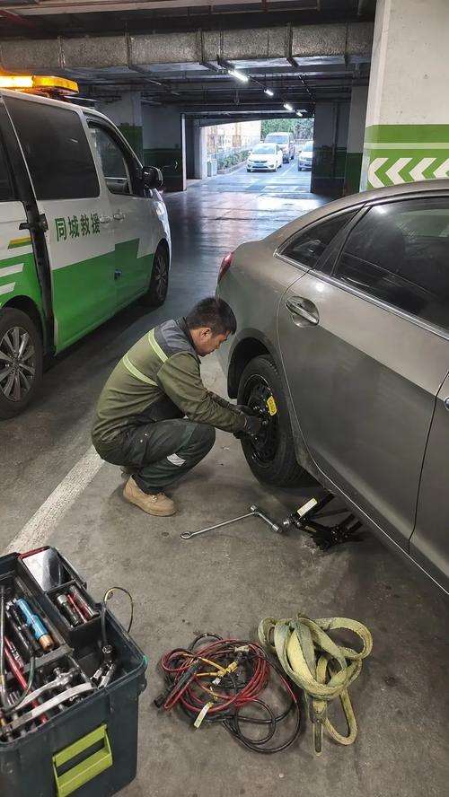 西安雁塔區(qū)汽車救援指南 道路救援與拖車服務(wù)全解析，附緊急聯(lián)系電話